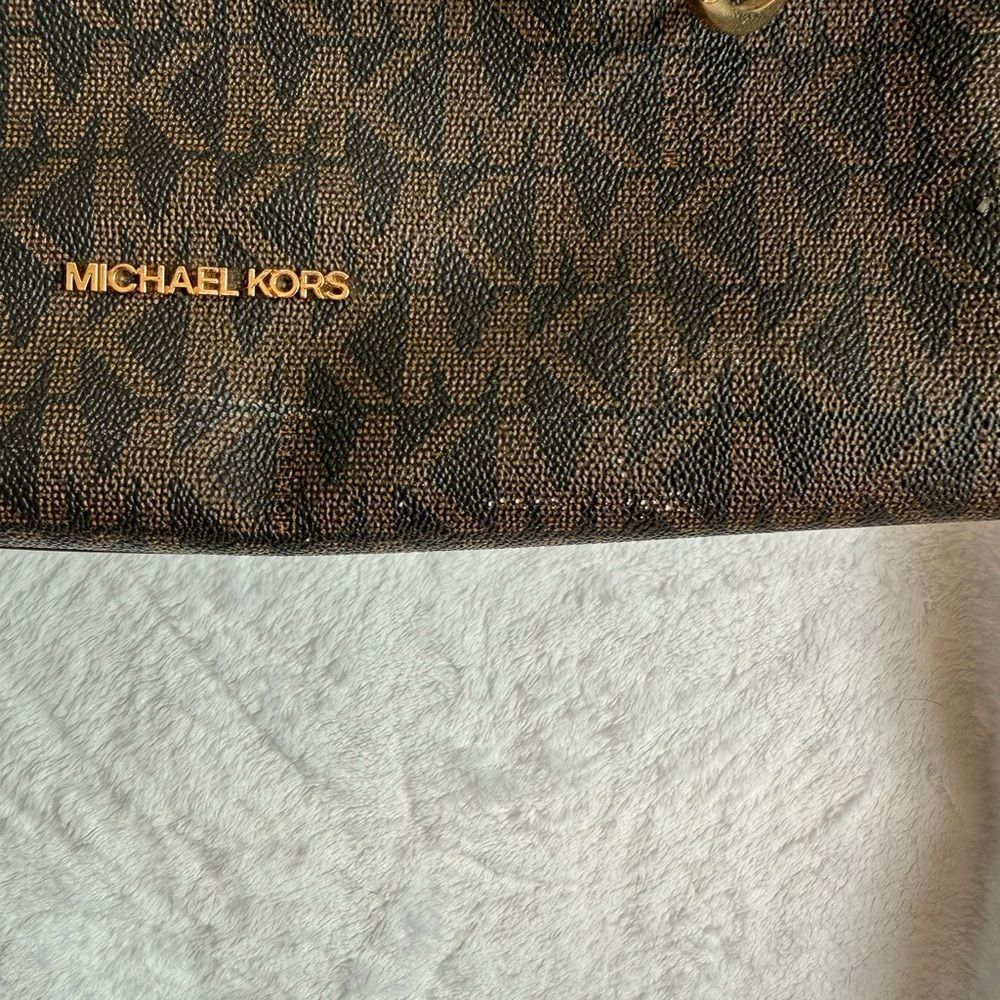 Michael Kors Signature Brown and Tan Tote - Picture 4 of 15